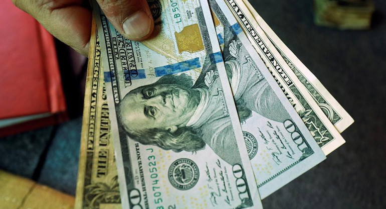 Dólares - Economía (Reuters)