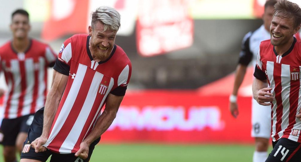 Festejo de Estudiantes ante Patronato - Jonathan Schunke