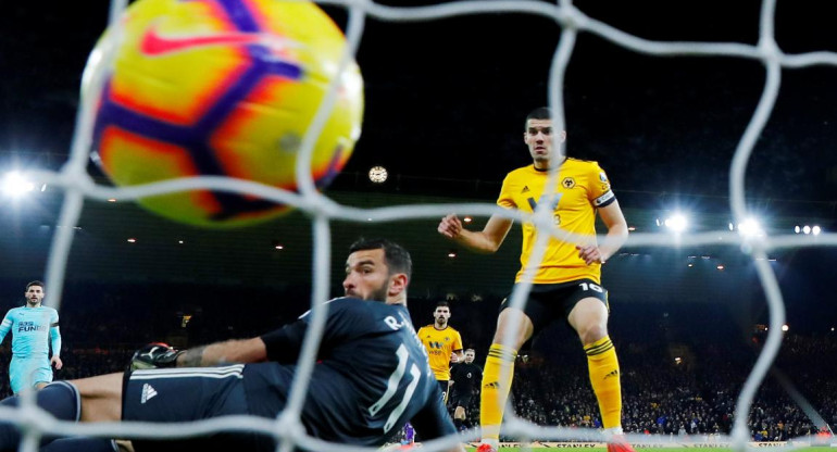 Wolverhampton Wanderers vs Newcastle United, Premier League, fútbol inglés, Reuters