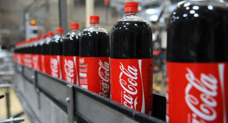 Embotelladora Coca Cola, bebidas, economía