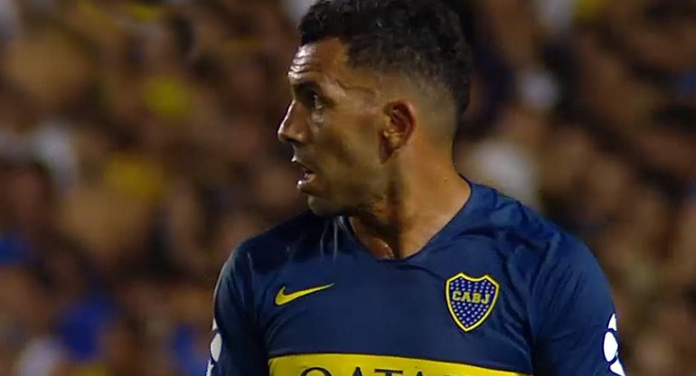 Reacción de Tevez	al ser reemplazado en la Bombonera, Boca Juniors, fútbol, deportes