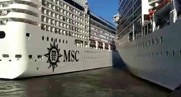 Choque de cruceros en el Puerto de Buenos Aires