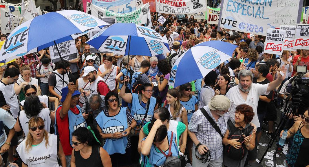 Marcha y protesta de docentes, NA