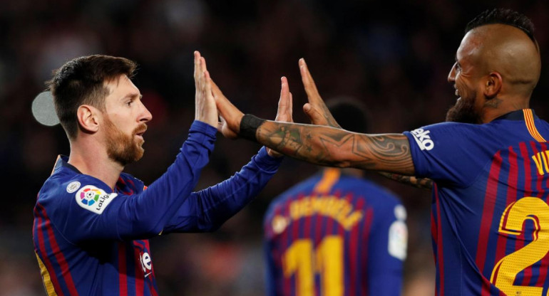 Festejo de Messi y Vidal en el Barcelona (Reuters)
