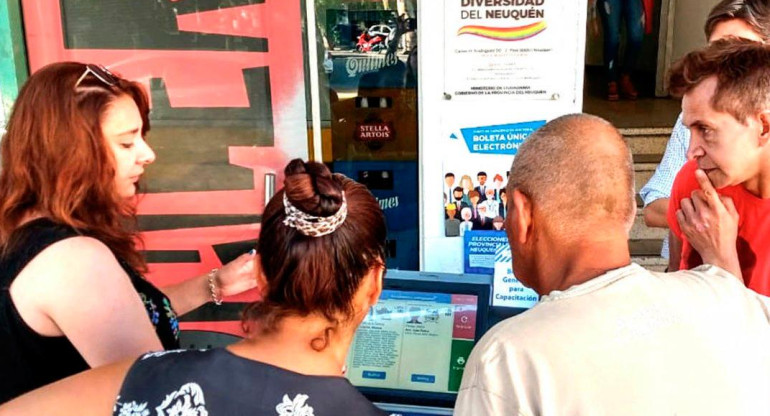 Elecciones en Neuquén: denunciaron irregularidades con boletas electrónicas