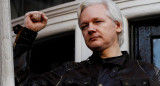 Julian Assange en Embajada de Ecuador - Reuters