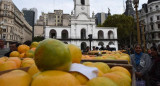 Verdurazo y frutazo en Plaza de Mayo, frutas y verduras