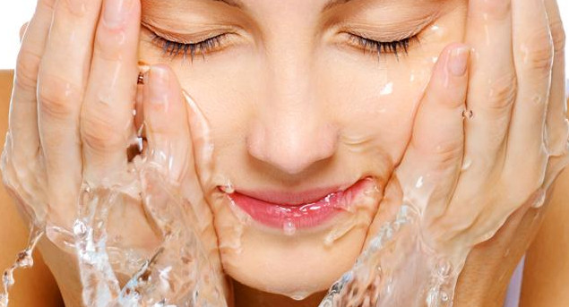 Lavarse la cara con agua fría, sistema inmunológico, salud