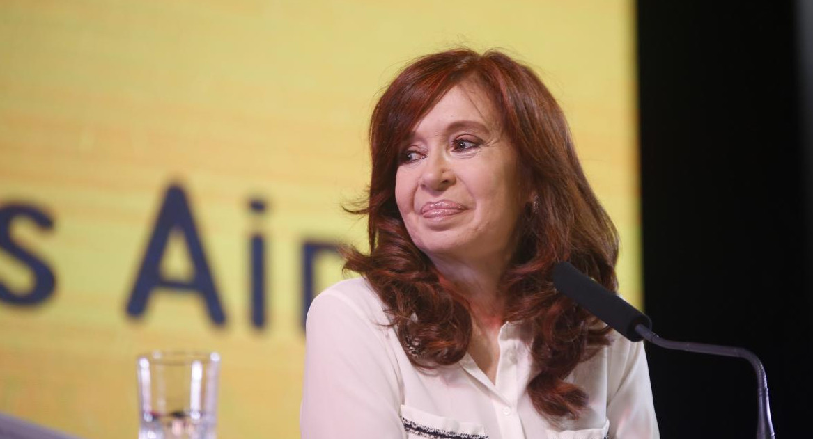 La ex presidenta Cristina Kirchner presenta su libro "Sinceramente" en la Feria del Libro, NA