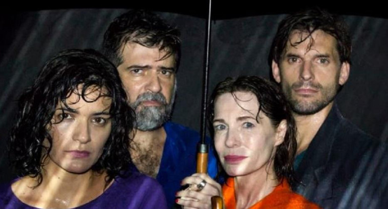 Cuando llueve, teatro, Gloria Carrá, foto 1170x780