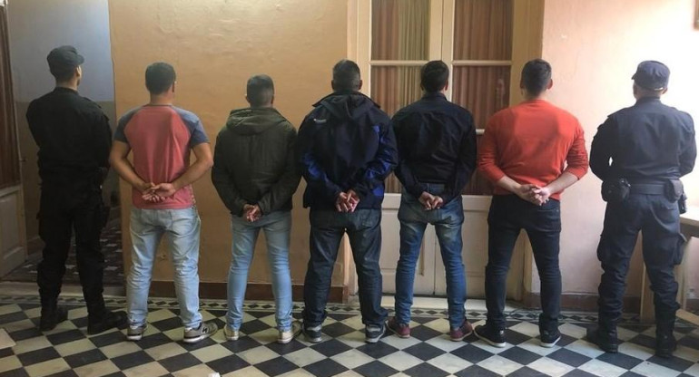 Persecución fatal en San Miguel del Monte - Marcha de familiares pidiendo Justicia -  5 detenidos