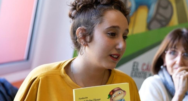 Celeste Iannelli, la youtuber que contó su leucemia, presenta libro con ayuda para otros