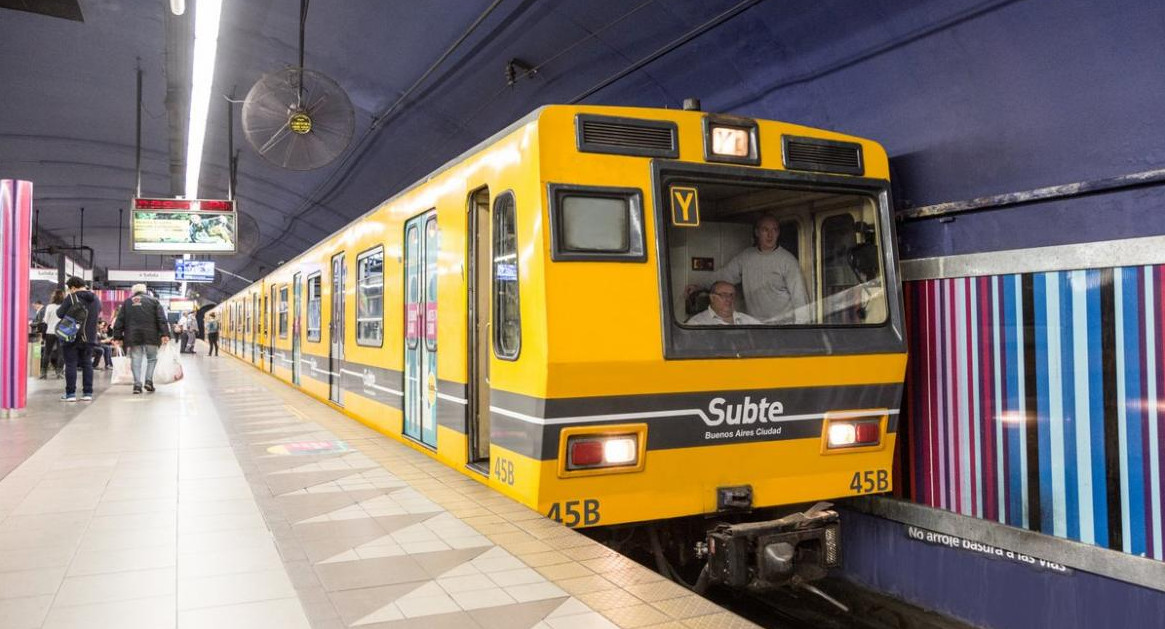 Subte Línea E