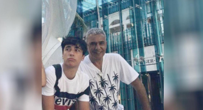 Martiniano y su padre Raúl, joven que le confesó por WhatsApp que era gay