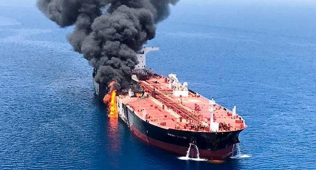 Ataque a buques petroleros - Reuters