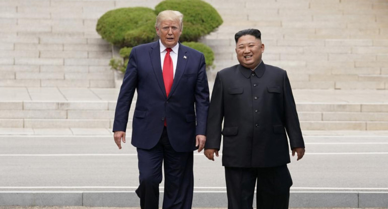 Trump hace historia: es primer presidente de EE.UU. en pisar Corea del Norte, Reuters	