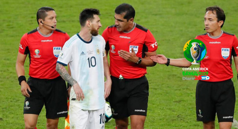 Copa América 2019 - Reclamo de Messi con el juez Zambrano en Argentina - Brasil