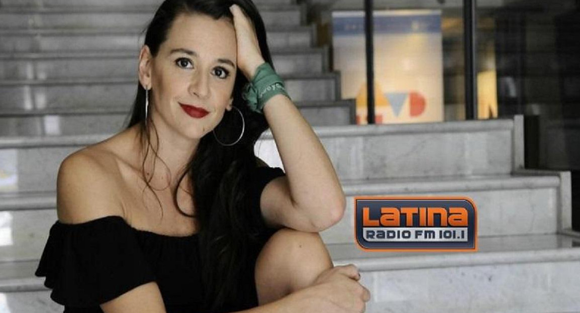 Laura Azcurra, teatro 1170 x 780, Toc Toc, Radio Latina