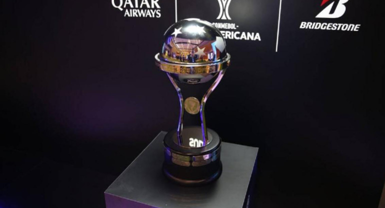 Copa Sudamericana - Trofeo
