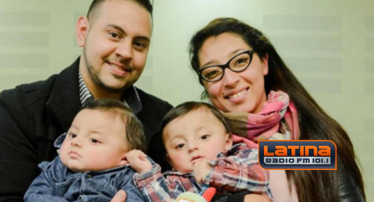 Padres con bebés siameses separados en la Argentina