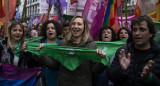 Myriam Bregman, precandidata a diputada nacional en la CABA, cerró su campaña porteña con un pañuelazo por el aborto, NA