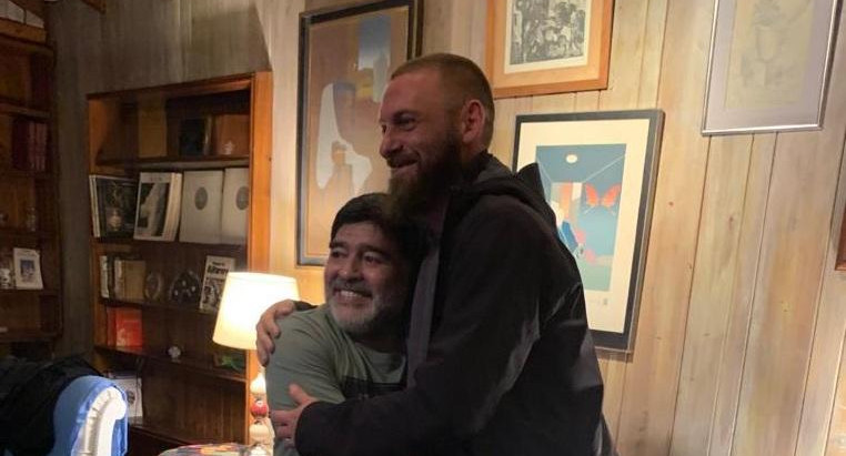 Diego Maradona y De Rossi, encuentro