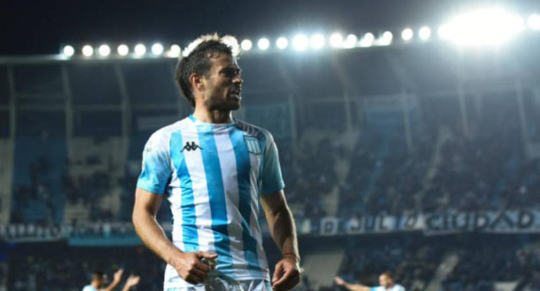 Festejo de Darío Cvitanich para Racing ante Godoy Cruz