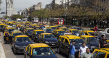 Protesta de taxistas en el centro porteño, NA