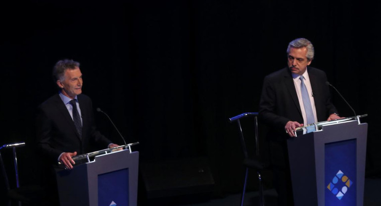 Mauricio Macri y Alberto Fernández en el debate presidencial, REUTERS