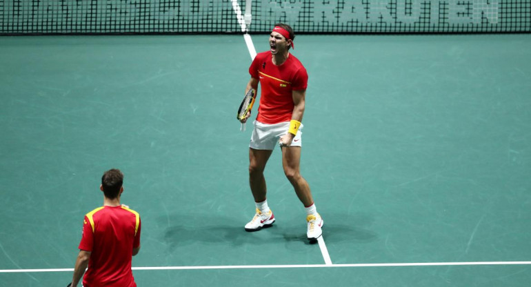 Festejo de Nadal y Granollers en la serie de Copa Davis ante Argentina, REUTERS