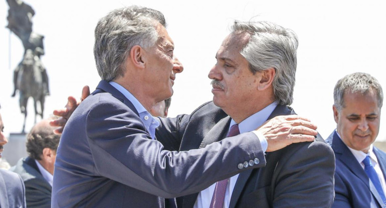 Mauricio Macri y Alberto Fernández, AGENCIA NA