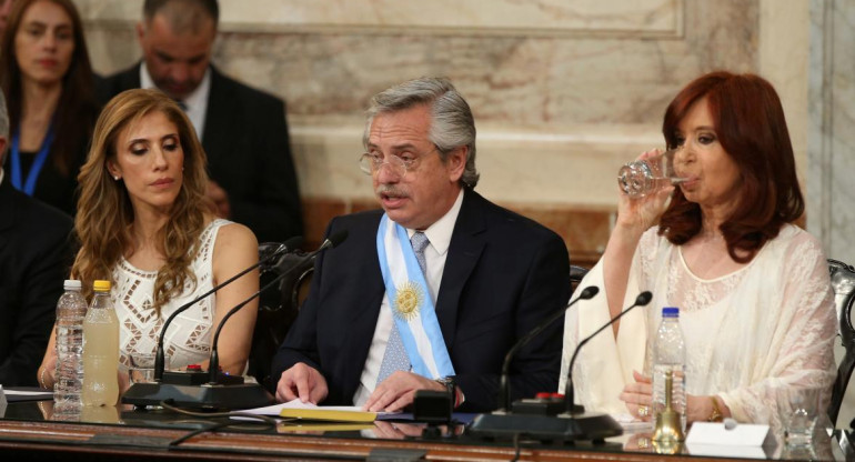 Alberto Fernández junto a Cristina Fernández de Kirchner en su asunción, REUTERS