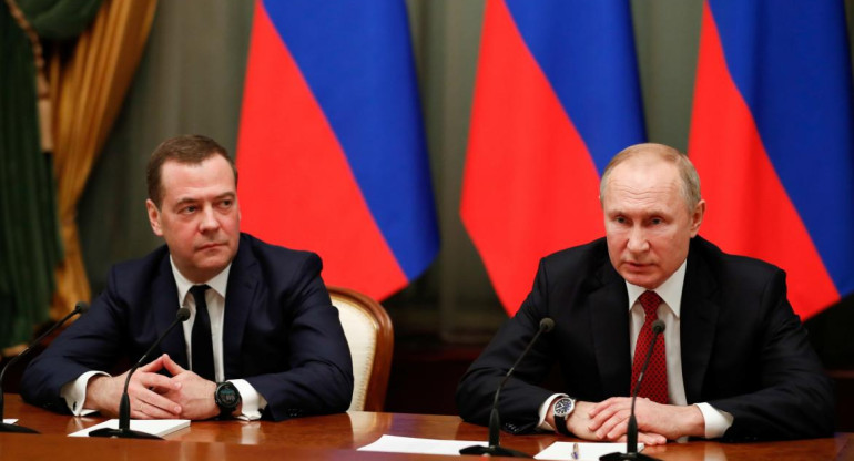 Vladimir Putin y Dmitry Medvedev, Rusia, REUTERS