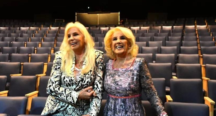 Mirtha Legrand y Susana Giménez juntas en el teatro Tronador, Mar del Plata