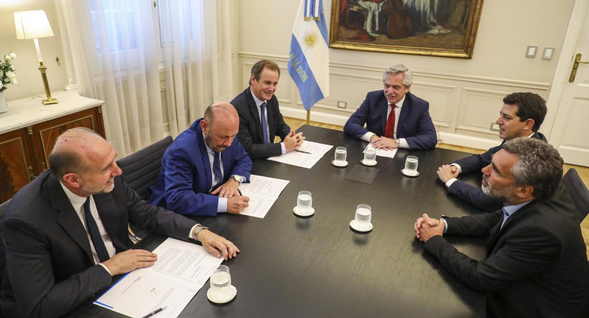 Alberto Fernández en Casa Rosada junto a Omar Perotti, Gustavo Bordet y Gildo Insfrán, AGENCIA NA