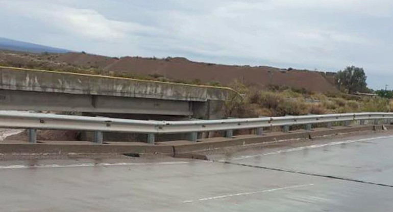 Puente cortado en Ruta 40, Mendoza