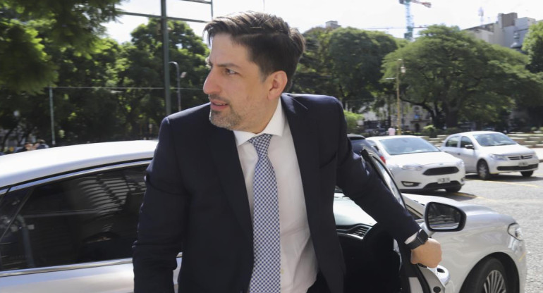 Nicolás Trotta, AGENCIA NA