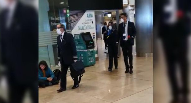 Coronavirus: reconocimiento de pasajeros varados en Madrid a tripulación de Aerolíneas Argentinas	