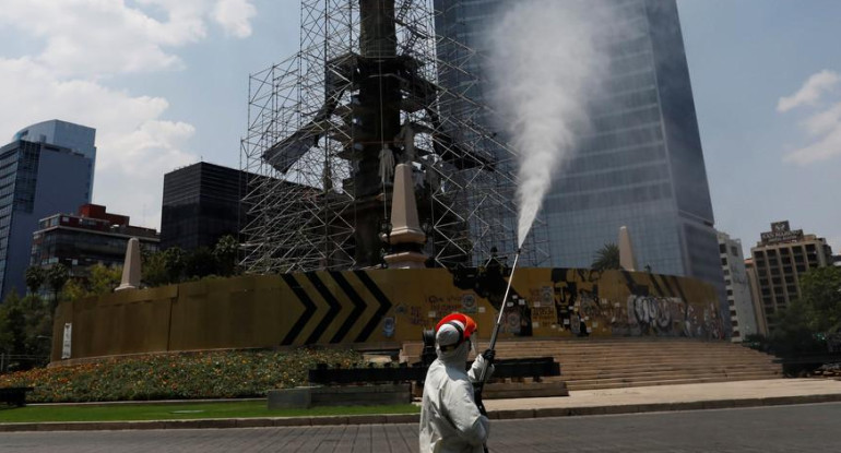 Coronavirus, México, fumigación, Reuters