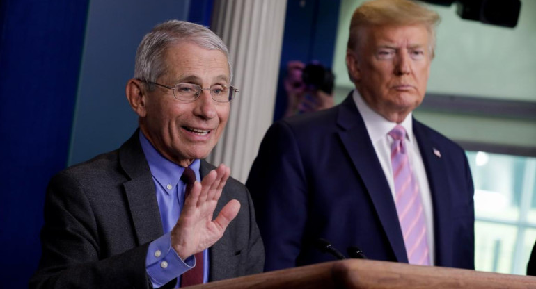 Anthony Fauci y Donald Trump, REUTERS