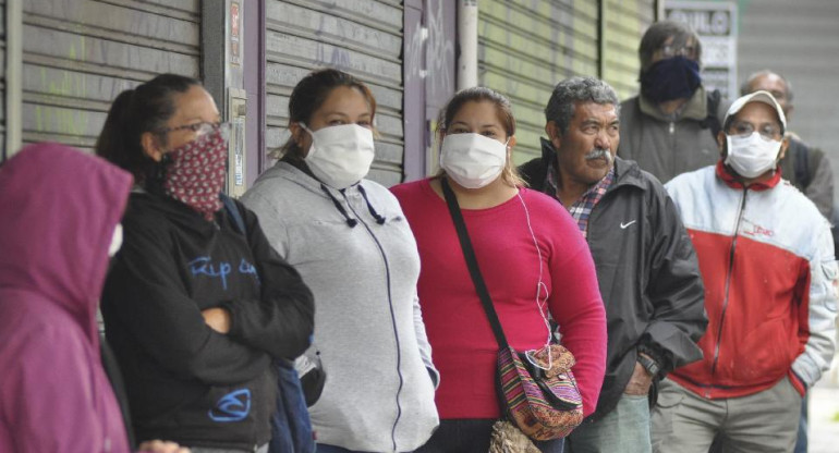 Coronavirus, Argentina, pandemia, cuarentena, gente en la calle, NA