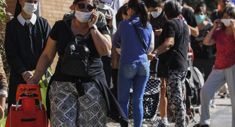 Coronavirus, Chile, pandemia, colas de gente, Reuters