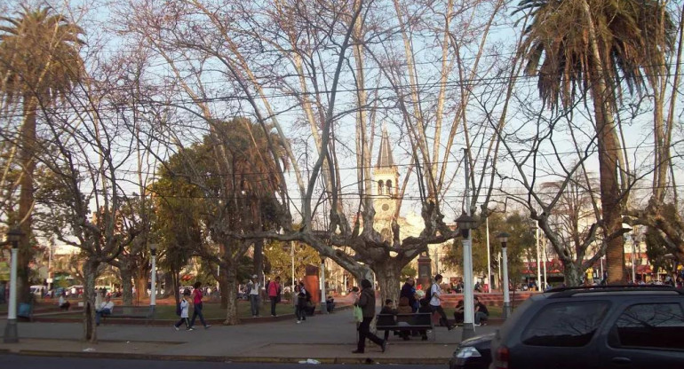 San Miguel, plaza, provincia de Buenos Aires