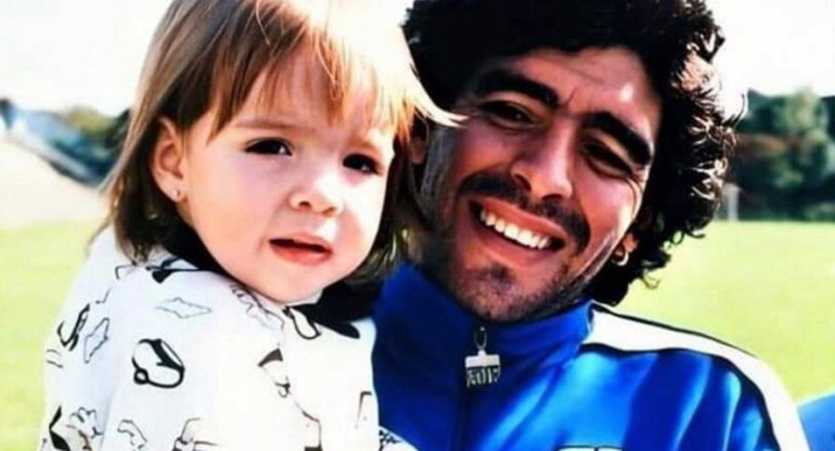 Mensaje de Dalma Maradona para Diego Maradona en el Día del Padre