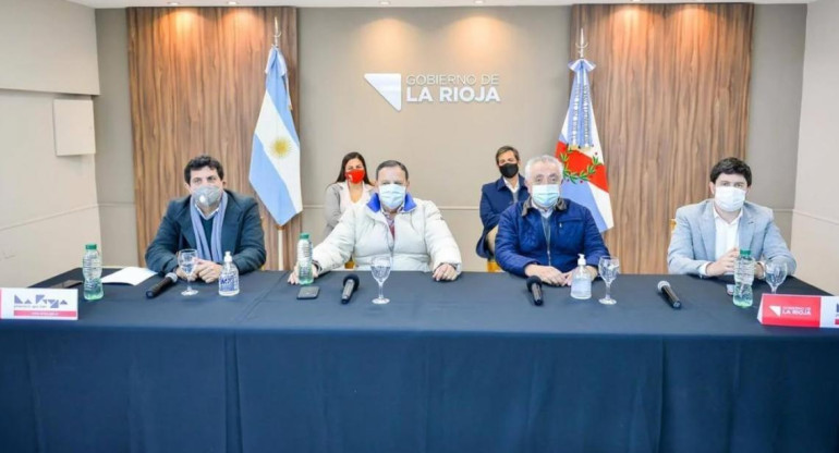 Gobernador Quintela anunció la vuelta a la fase 1 en La Rioja, coronavirus en Argentina