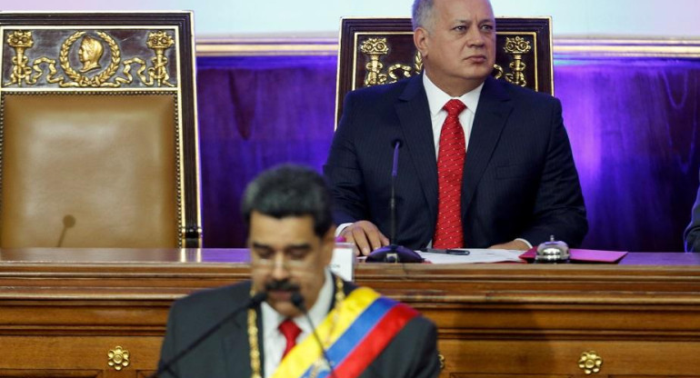 Diosdado Cabello y Nicolás Maduro, Venezuela, Reuters