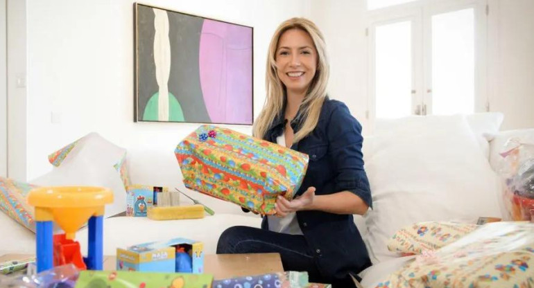 Fabiola Yañez entregó juguetes en hospitales y merenderos, Primera Dama, Prensa Presidencia