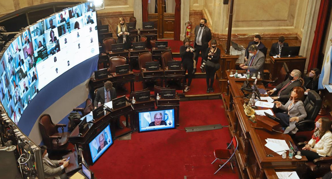 Sesión en el Senado por reforma judicial, Agencia NA