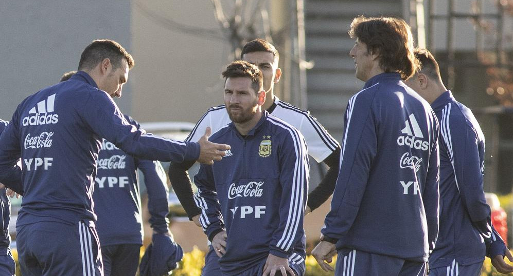 Scaloni y Messi, Selección Argentina de fútbol, entrenamiento, NA