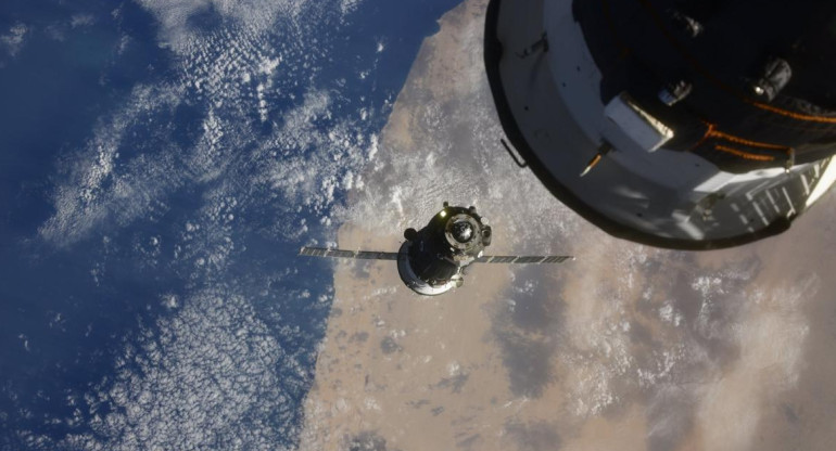 Acople de la Soyuz de Roscosmos a la ISS
